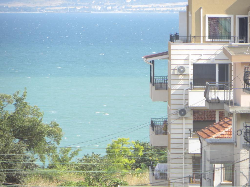 Emona Apartment Burgas Esterno foto