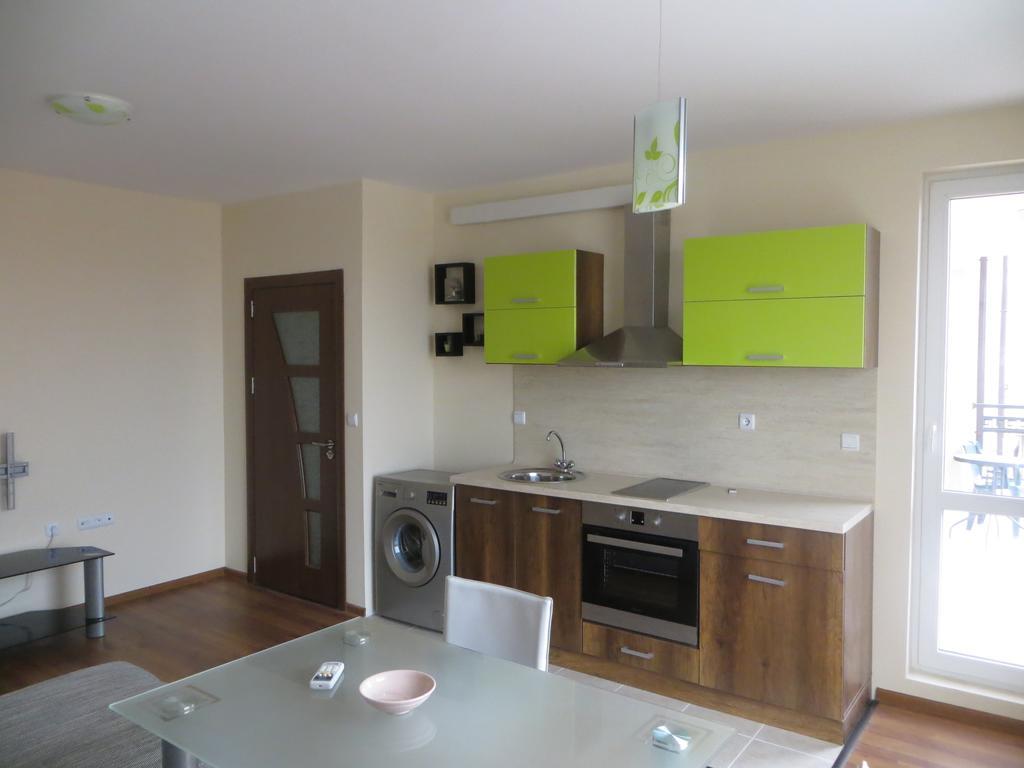 Emona Apartment Burgas Esterno foto