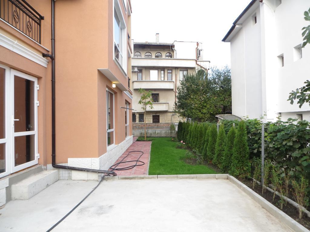 Emona Apartment Burgas Esterno foto