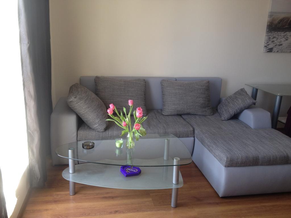 Emona Apartment Burgas Esterno foto