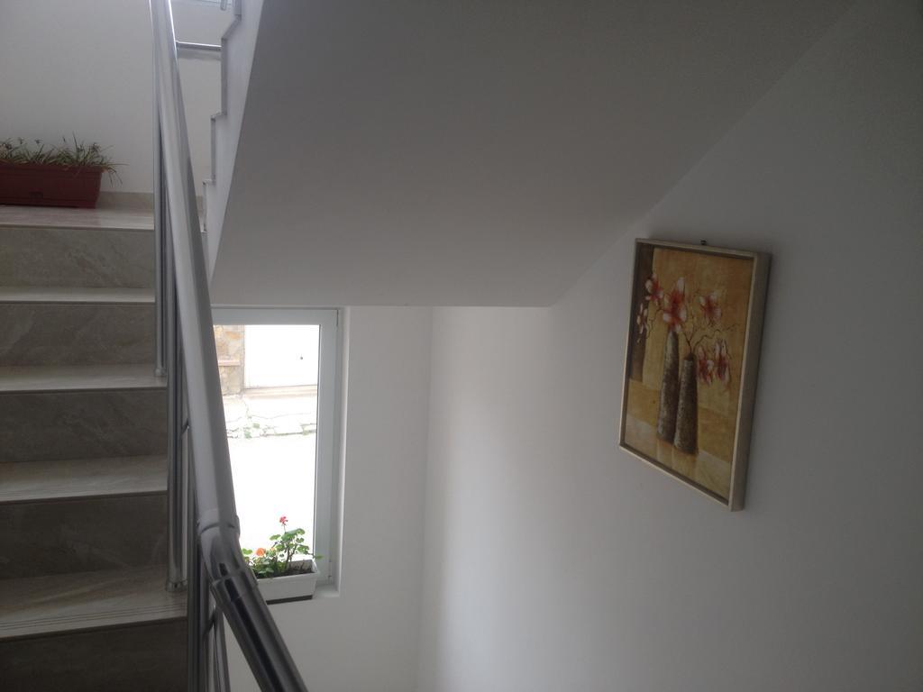 Emona Apartment Burgas Esterno foto