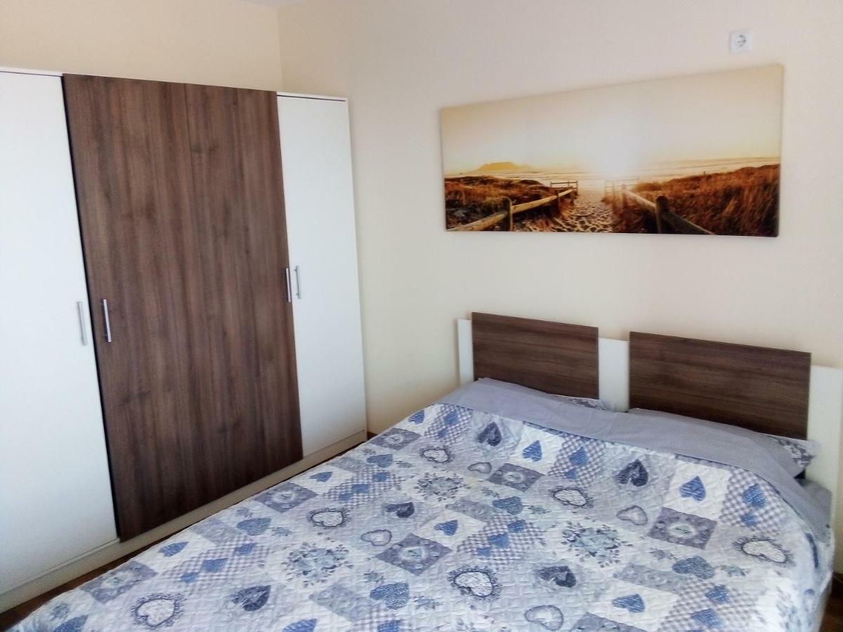 Emona Apartment Burgas Esterno foto