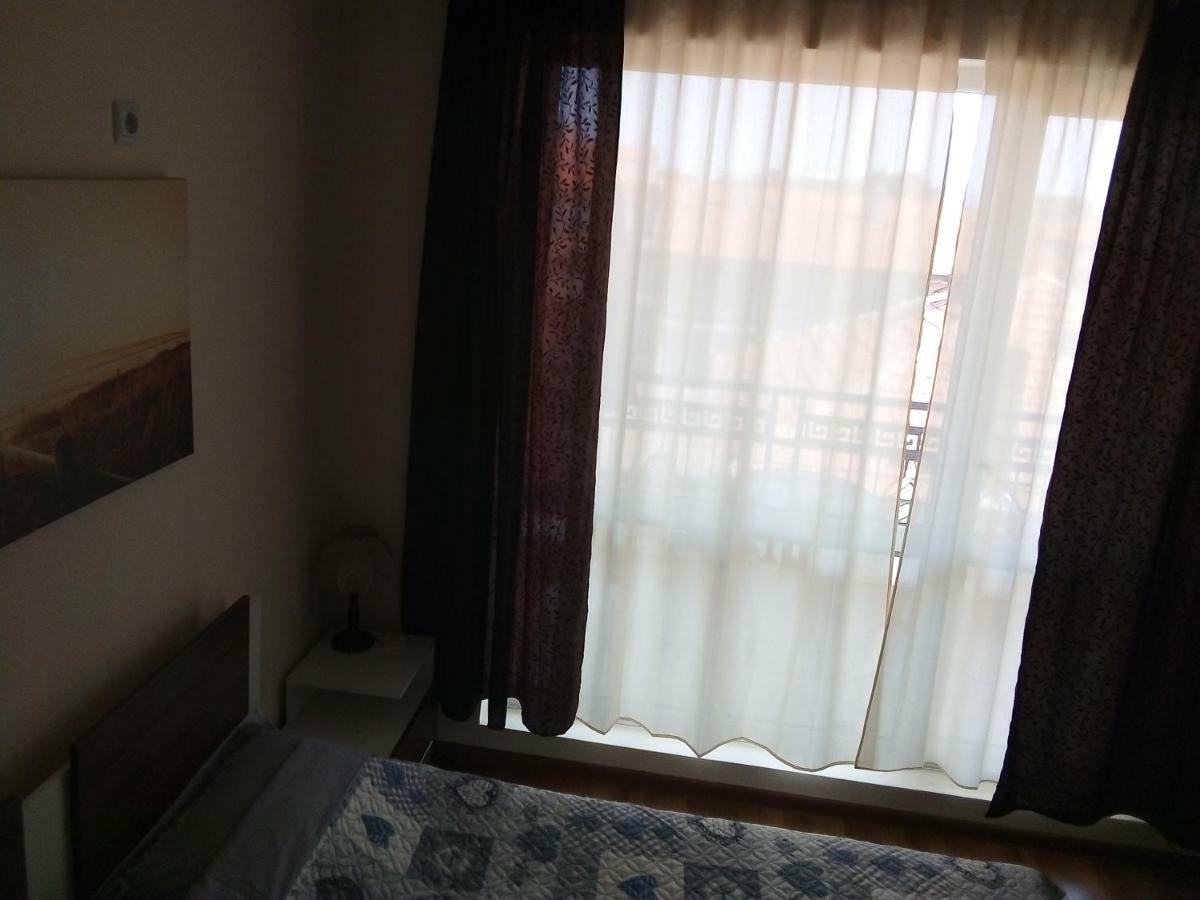 Emona Apartment Burgas Esterno foto